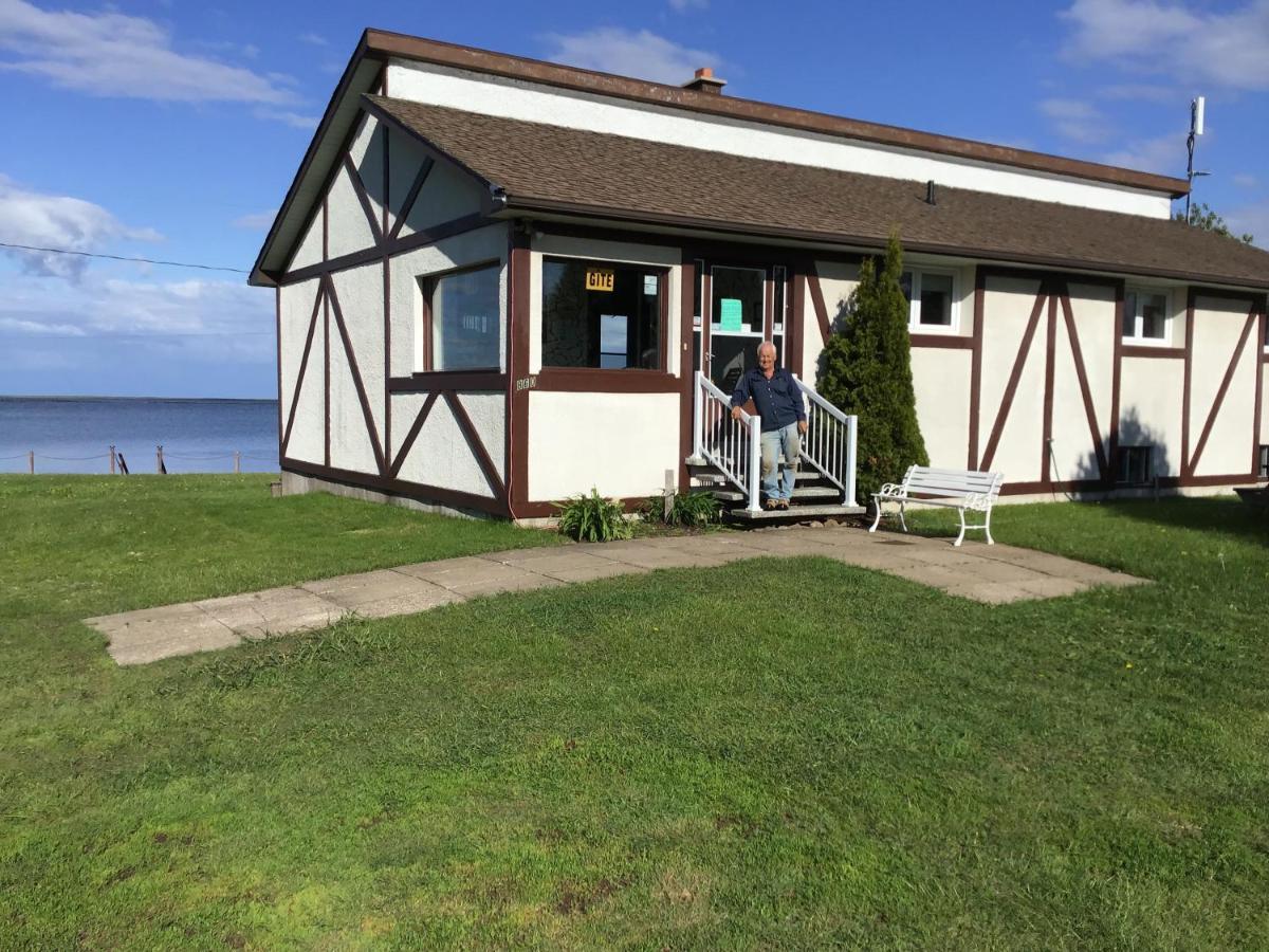Gite Au Bord De La Baie Bouctouche Exteriör bild